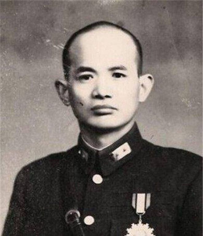 没等丧期结束就住进了蒋介石的侍卫长家中不朽情缘游戏网站登录毛