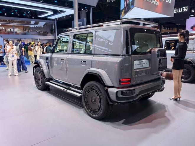 赛博版 10万级纯电“方盒子”狠角色登场不朽情缘平台登录入口iCAR V23S(图2)