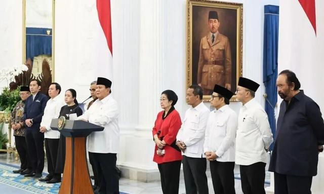 当地华人:多位政要住宅被洗劫不朽情缘网站印尼爆发大规模抗议(图4) 当地华人:多位政要住宅被洗劫不朽情缘网站印尼爆发大规模抗议(图4)